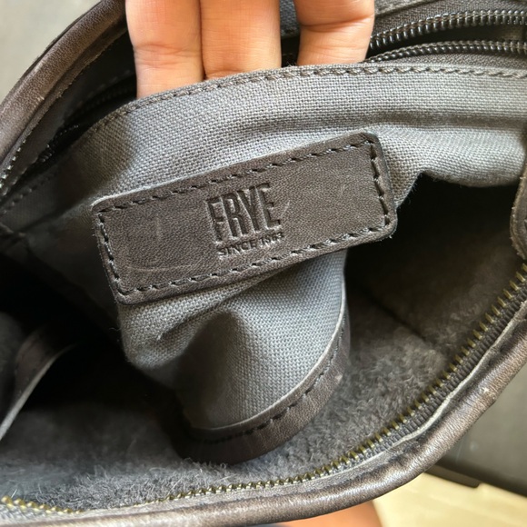 Frye | Cara Saddle Leather Crossbody Bag - Picture 7 of 7